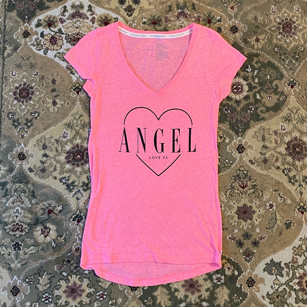Pink Victoria’s Secret t-shirt